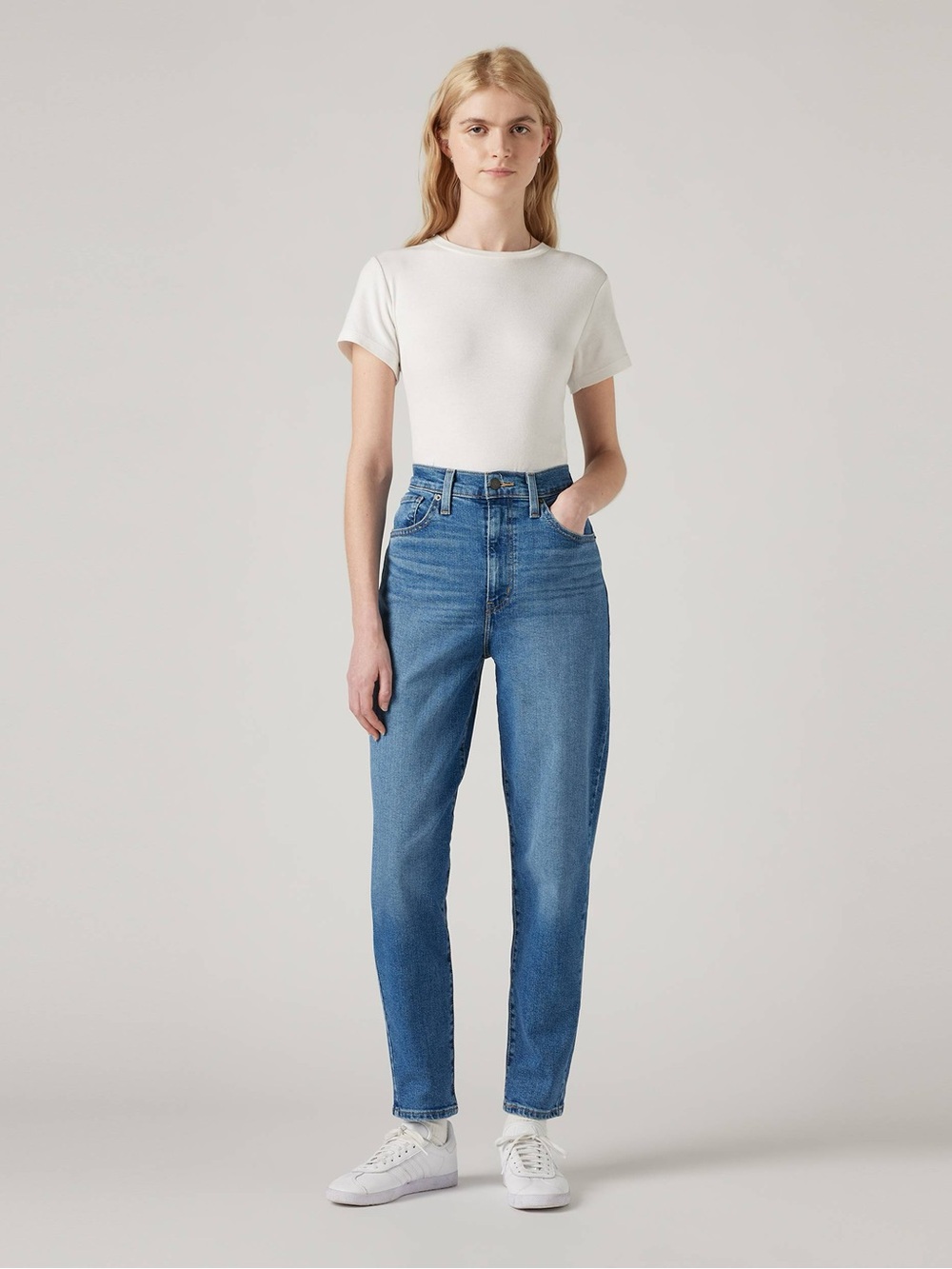 LEVIS High Waisted Mom Jeans